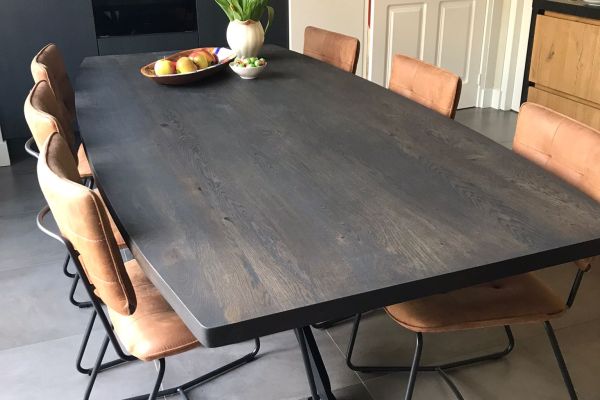 ovale eetkamertafel