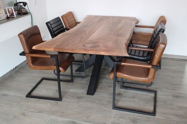 Iepen boomstamtafel kruis met stoelen