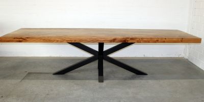 Stalen poot eettafel