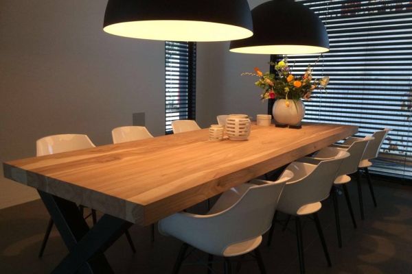 massieve iepen tafel eethoek