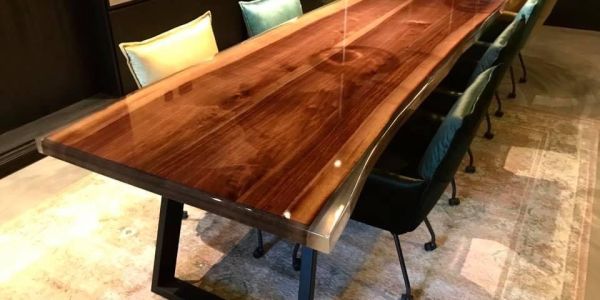 Omhulde epoxy tafel kopen