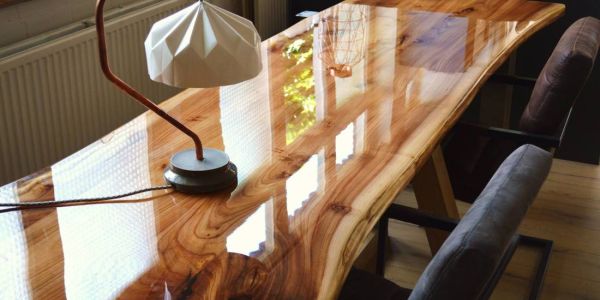 Omhulde epoxy tafel kopen