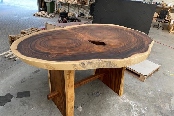 Hoge eettafel op maat