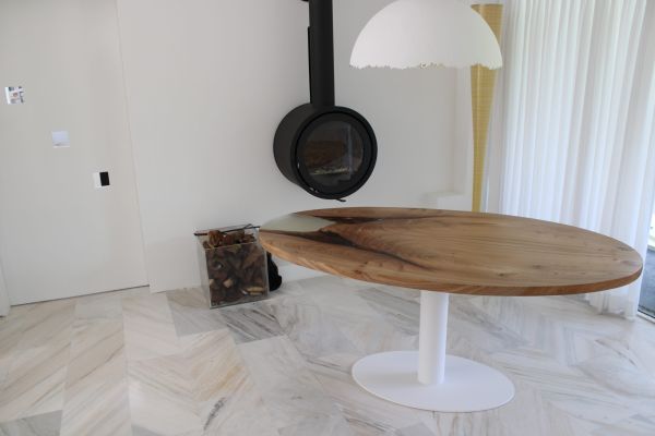ovale eetkamertafel