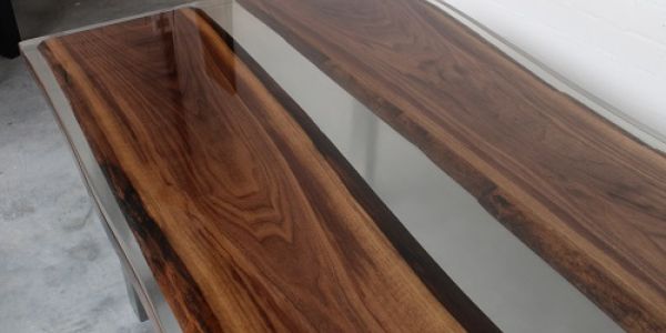 Omhulde epoxy tafel kopen